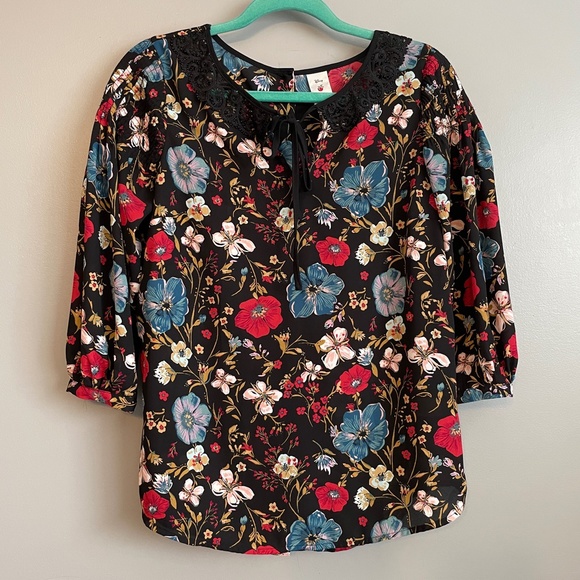 EUC Disney x Lauren Conrad x Snow White Collection Floral Top Size Small - Picture 2 of 6
